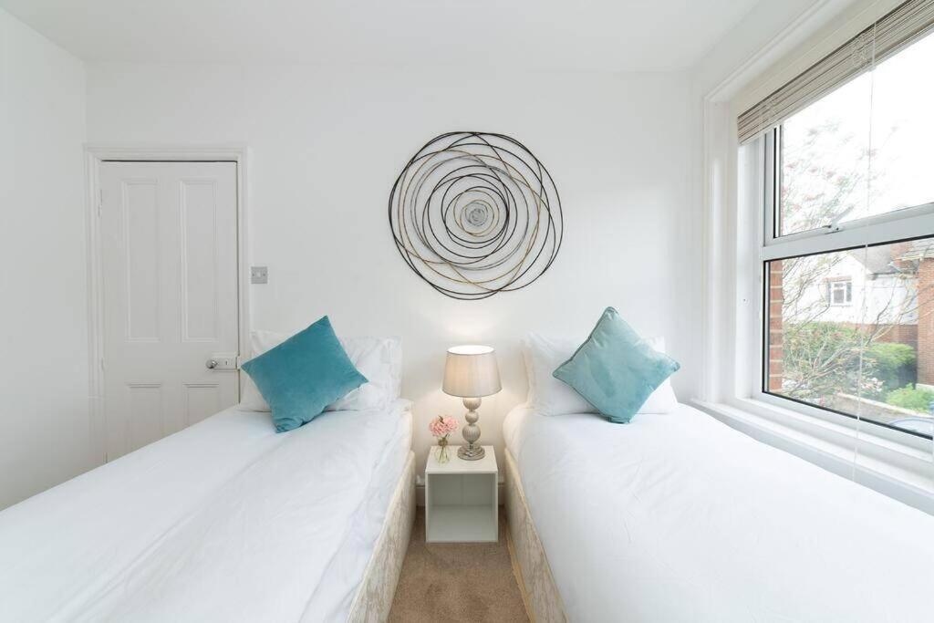 Aderta Stylish House Villa Poole Buitenkant foto