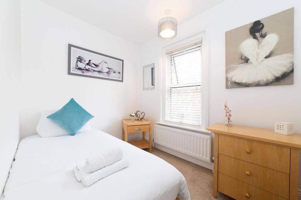 Aderta Stylish House Villa Poole Buitenkant foto